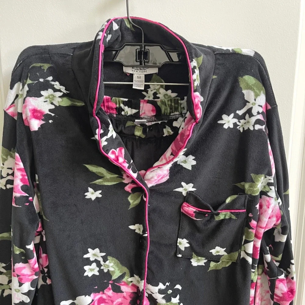 Nicole Miller Pajama Set Womens M Black Pink Floral Fleece Button Down Sleepwear